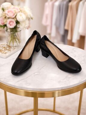 New! Clarks Loken Step Leather Block Heel Pump Black Sz 8.5 Minimalist Academia
